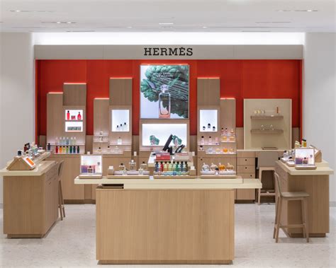 hermes montreal holt renfrew.